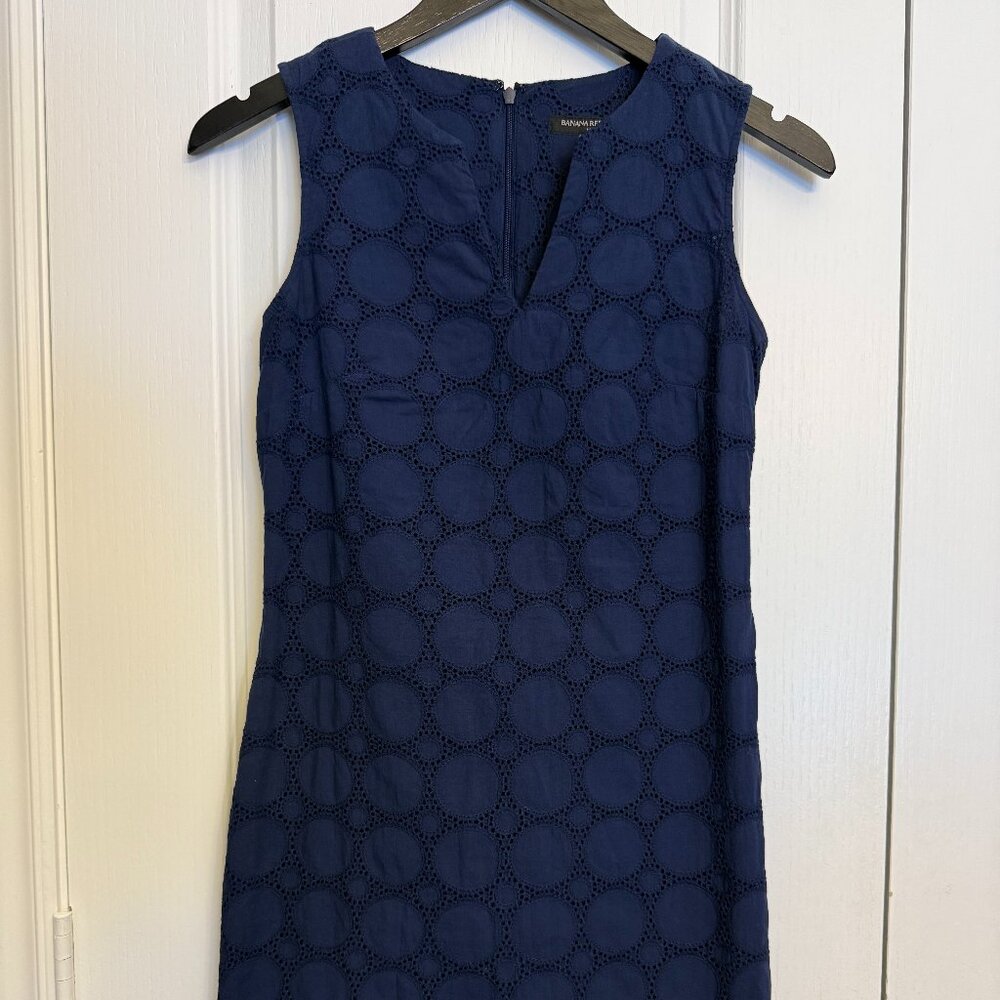 Banana Republic Sleeveless V Neck Dress